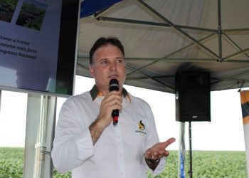 Aprosoja Bahia participa de Dia de Campo em Luiz Eduardo Magalhães