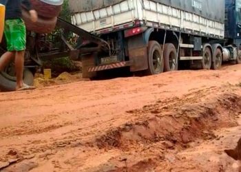 Agricultores do Piauí estão há quase 20 anos recuperando o mesmo trecho de estrada